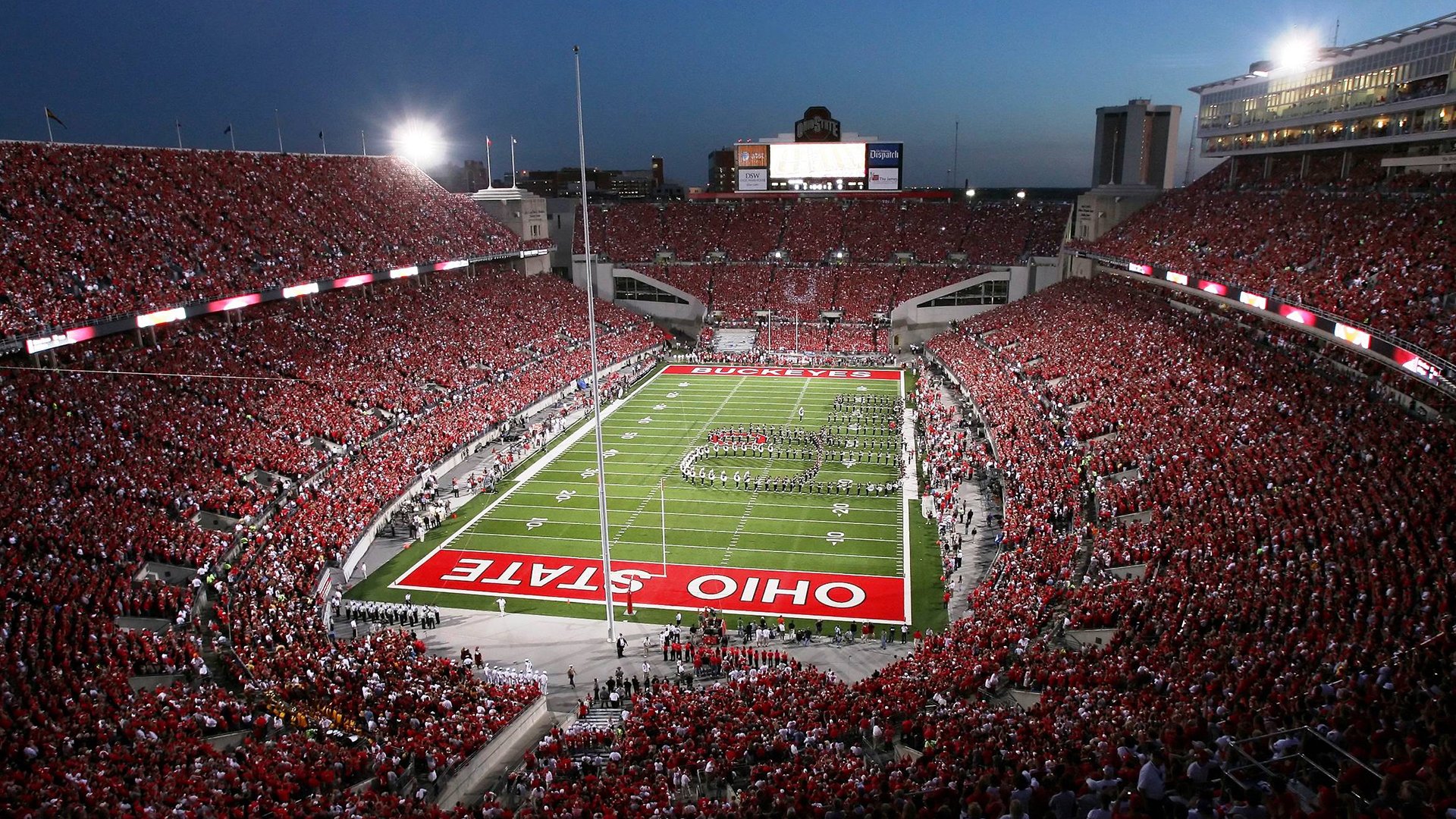 热刺签下一名世界知名前锋,争夺联赛冠军,热刺排第几